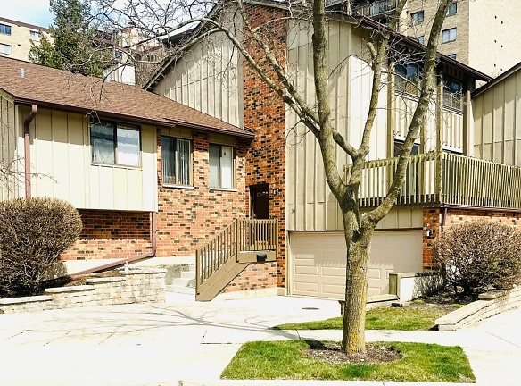 36 Portwine Rd - Willowbrook, IL