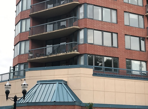 The Classic Condominium Apartments - Stamford, CT