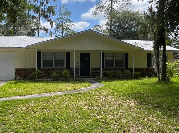 5621 NW 28th Terrace - Gainesville, FL