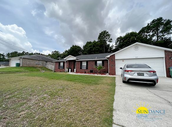 217 Trish Dr - Crestview, FL