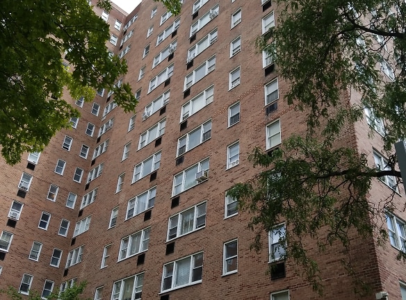 SAVOY PARK Apartments - New York, NY