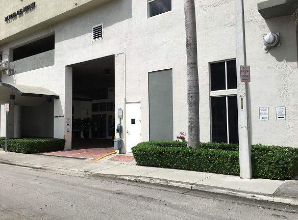 Altos De Miami Apartments - Miami, FL