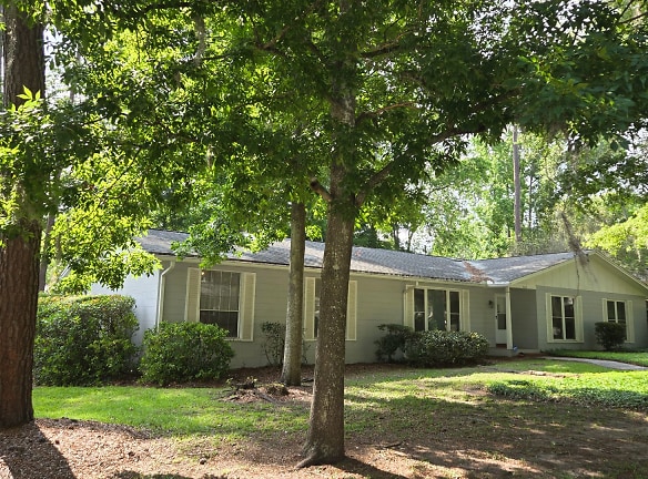 2418 NW 63rd Terrace - Gainesville, FL