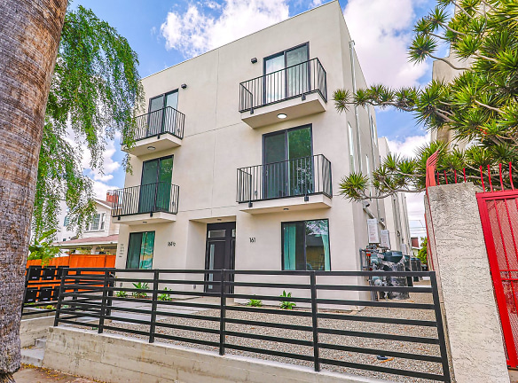161 S Hoover St unit 159 3/4 - Los Angeles, CA