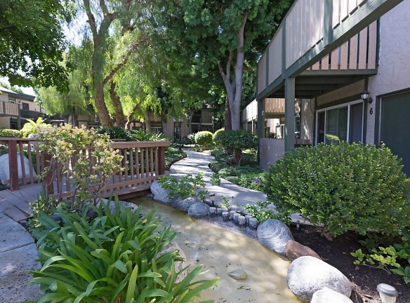 Robin Meadows - Garden Grove, CA