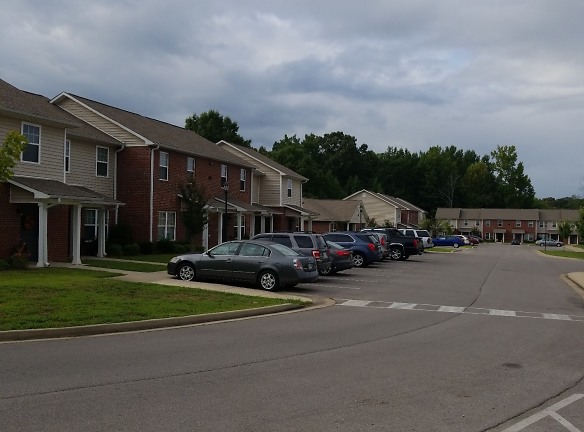 Canter Chase Apartments - Lawrenceburg, TN
