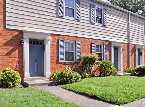 Lakeview Terrace Townhomes - Colonial Heights, VA