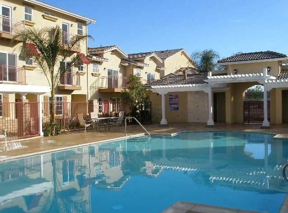 Tuscany Villas Apartments - Beaumont, CA