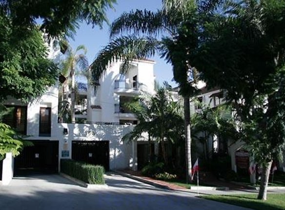 North Harper House - West Hollywood, CA