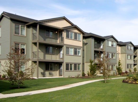 Four Lakes Apartment Homes - Auburn, WA