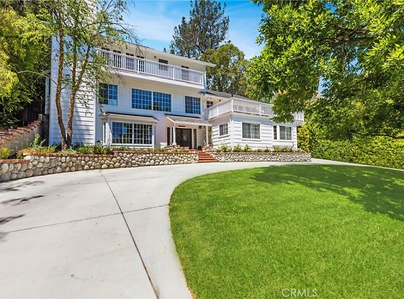 28241 Foothill Dr - Agoura Hills, CA