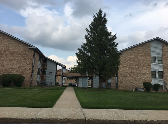 West Ridge Apartments - Dekalb, IL