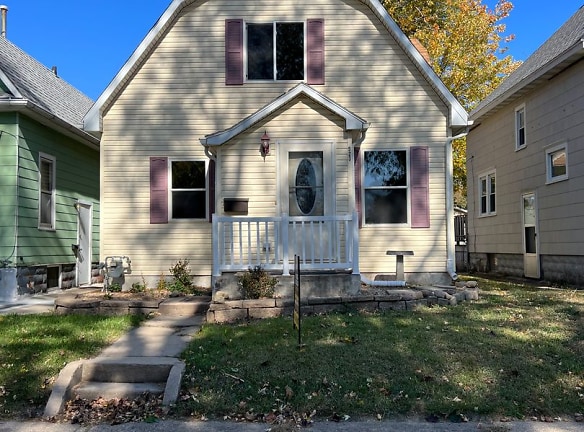 923 Forest Ave - Waterloo, IA