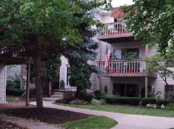Canterbury Place Apartments - Westlake, OH