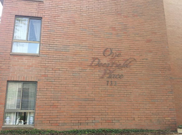 One Deerfield Place Apartments - Deerfield, IL