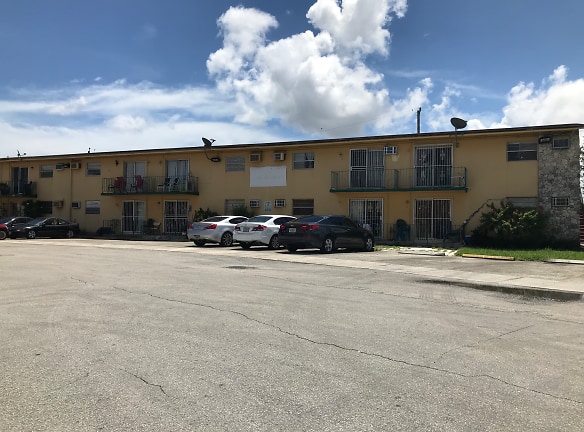 850-880 E 40TH ST Apartments - Hialeah, FL