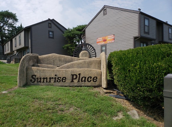 Sunrise Place Apartments - Lawrence, KS