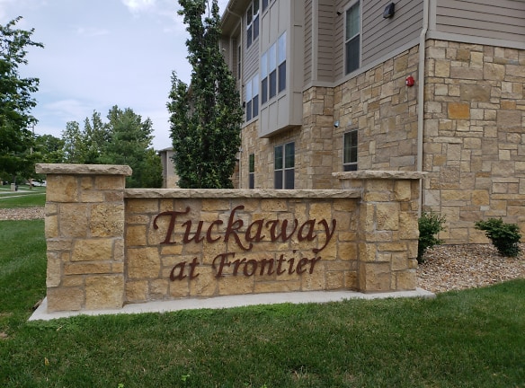 Tuckaway At Frontier Apartments - Lawrence, KS