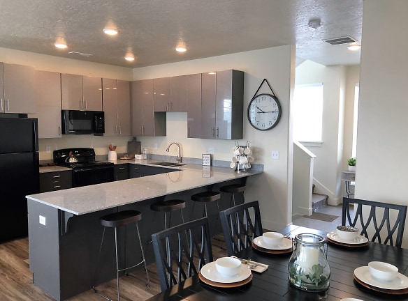 Majestic Townhomes - Midvale, UT