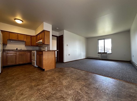 135 3rd St. Apartments - Hilbert, WI