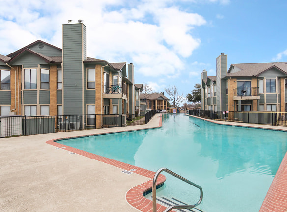 Lake Village West Apartments - Garland, TX