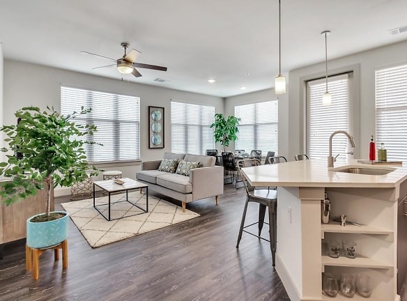 10550 N Central Expy #414 - Dallas, TX