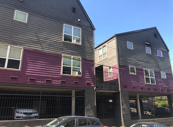Goose Hollow Townhomes Apartments - Portland, OR