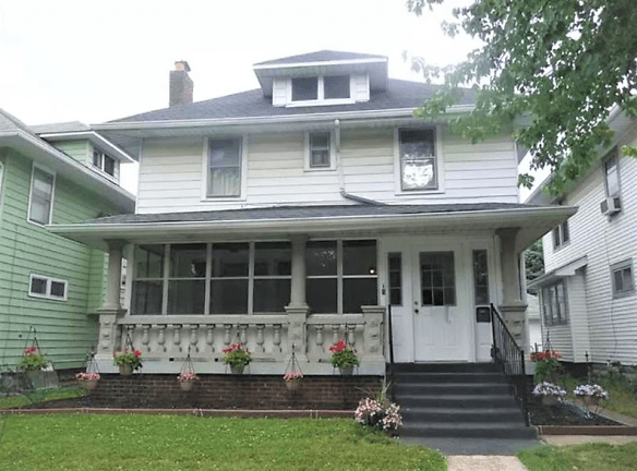 42 N Pershing Ave - Indianapolis, IN