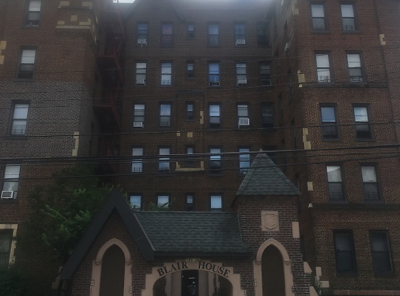 Blair House Apartments - Hollis, NY
