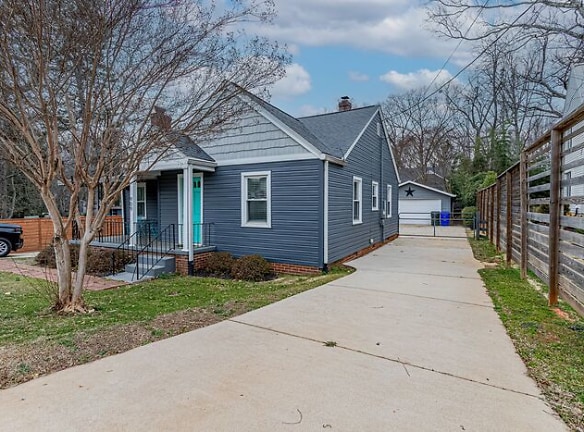 909 Rutherford Rd - Greenville, SC