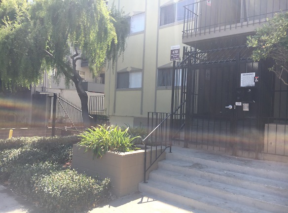 Stanford Court Apartments - East Palo Alto, CA