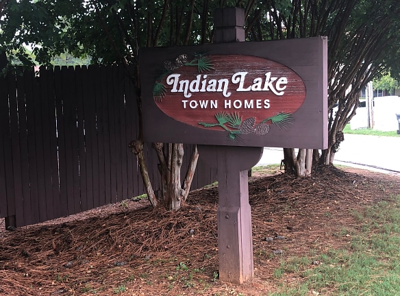 Indian Lake Town Homes Apartments - Northport, AL