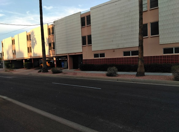 Ambassador West Apartments - Phoenix, AZ
