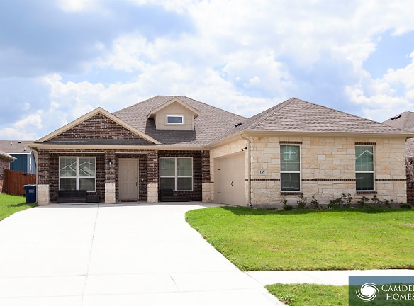 1474 Waterview Dr - Waxahachie, TX