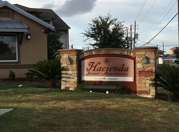 Hacienda Senior Apartments - Corpus Christi, TX
