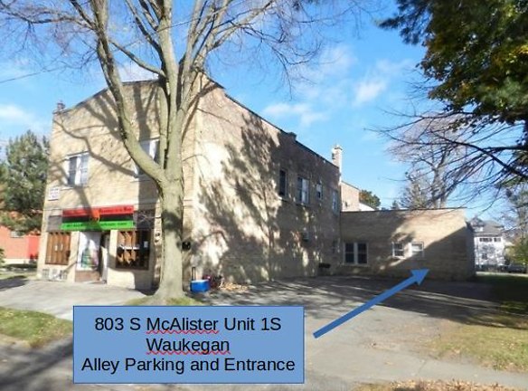 803 S McAlister Ave - Waukegan, IL