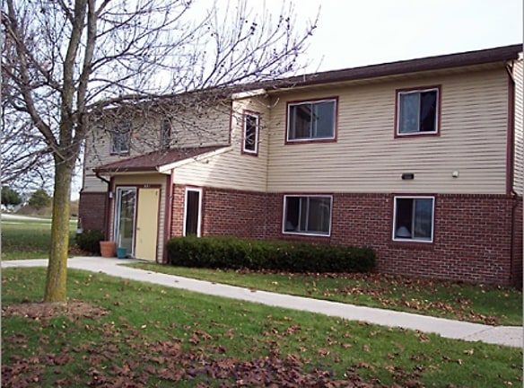 Fairview Crossing Apartments - Plymouth, WI