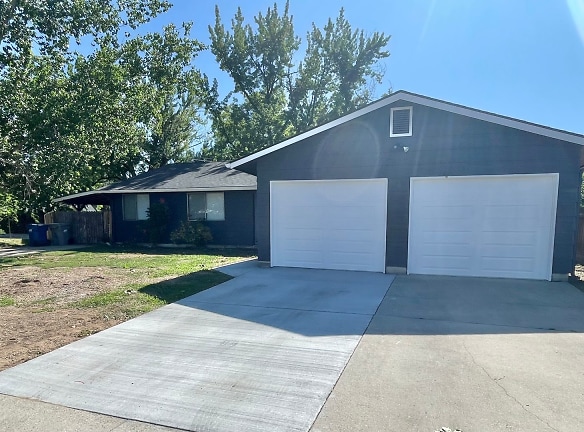 2910 S Holden Ave - Boise, ID