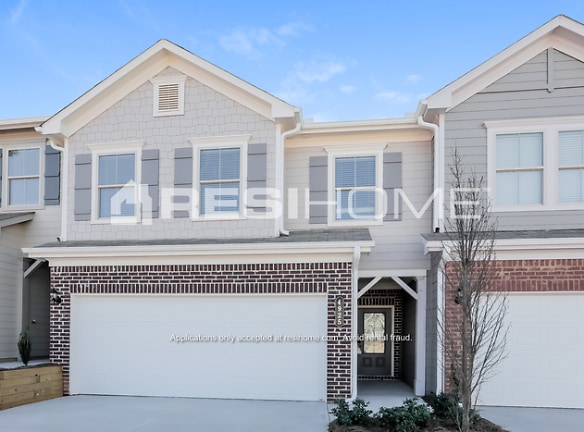 4912 Flower Sprout Dr - Buford, GA