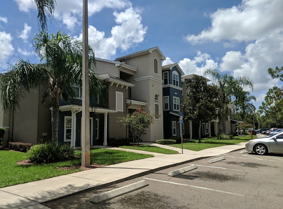 Pinnacle Pines Apartments - Haines City, FL