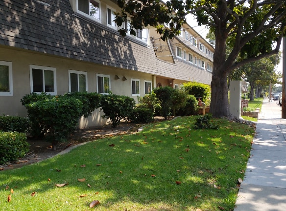 Iris Park Apartments - Sunnyvale, CA