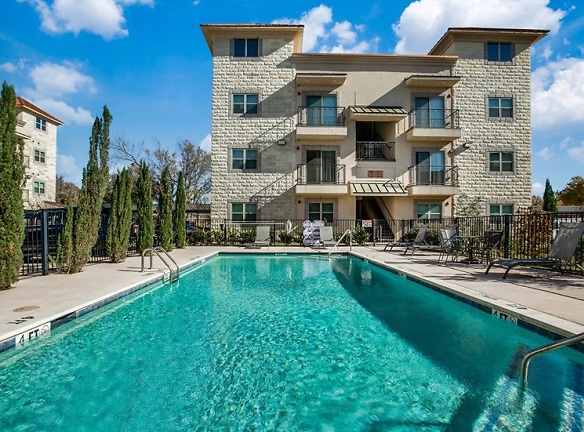 Richland Park Apartments - Richardson, TX
