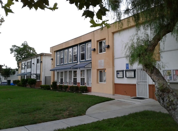 Wakeham Grant Apartments - Santa Ana, CA