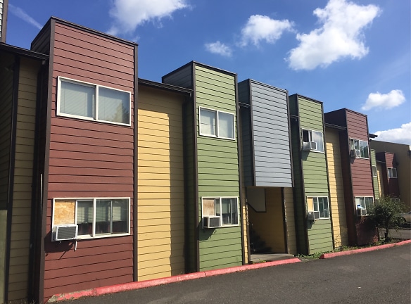 Newporter Apartments - Portland, OR