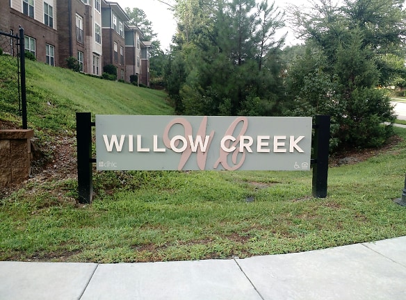 Willow Creek. Apartments - Cary, NC