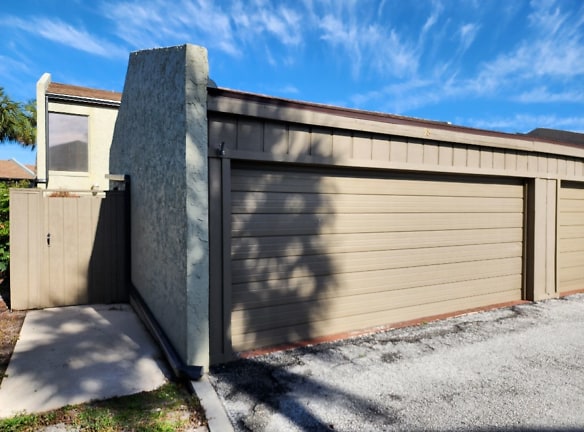 2500 21st St NW - Winter Haven, FL