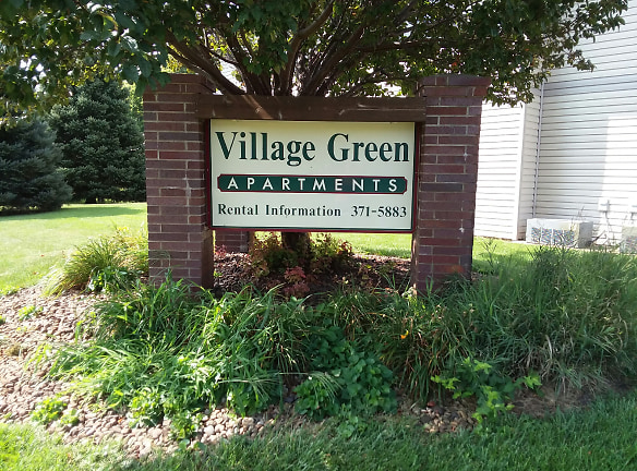 Village Green Apartments - Norfolk, NE