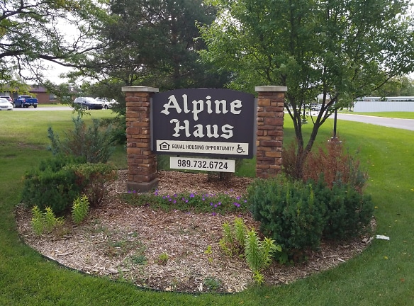 Alpine Haus Apartments - Gaylord, MI