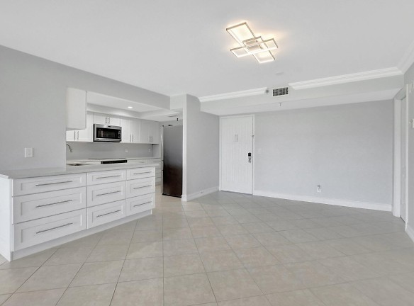 5260 NW 2nd Ave #301 - Boca Raton, FL
