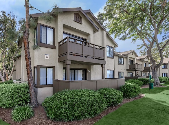 Spring Lakes Apartment Homes - Lake Forest, CA